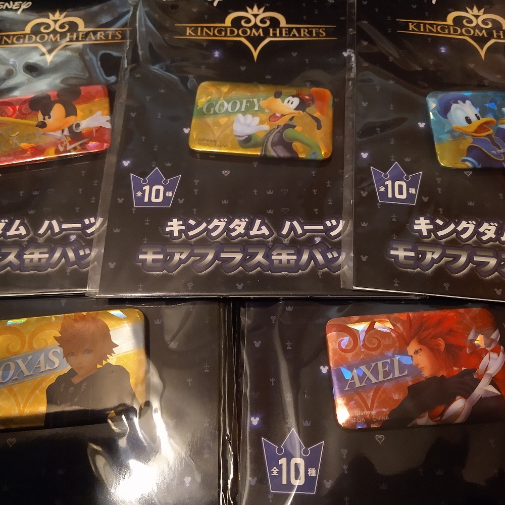 Kingdom Hearts Hologram Pins